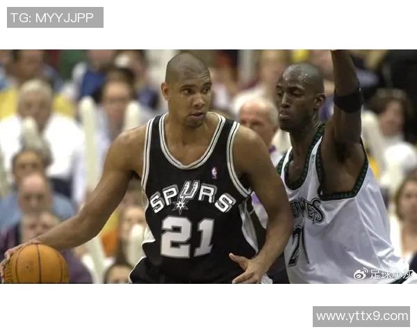 加内特与足球明星同框合影展现体育巨星的友谊与魅力