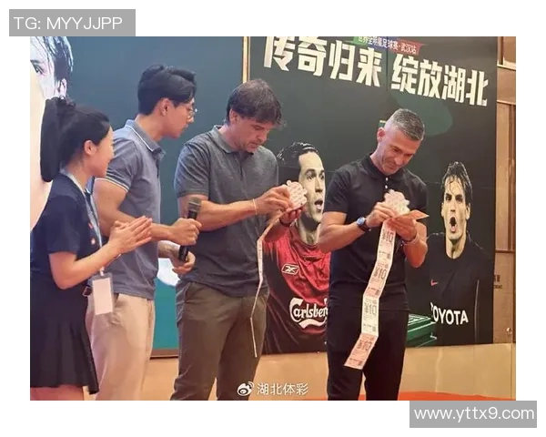 拍足球明星同款体验与偶像同场竞技的独特魅力与乐趣 拍足球明星同款体验与偶像同场竞技的独特魅力与乐趣